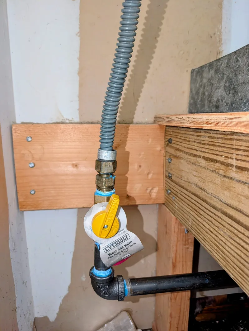 Emergency gas valve replacement near Kanis Road